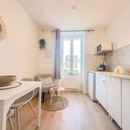 Apartman Le Charles - Gare - Cea - Stmicro